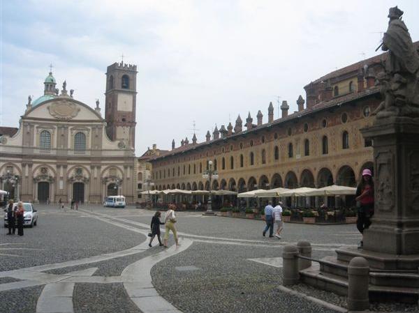 Vigevano - Piazza Ducale