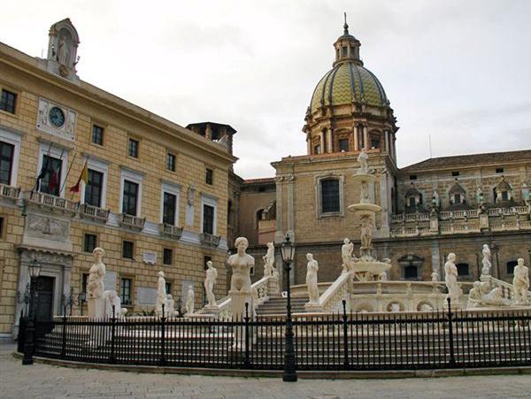 Palermo - Piazza Pretoria