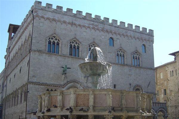 Palazzo dei Priori e Fontana Maggiore